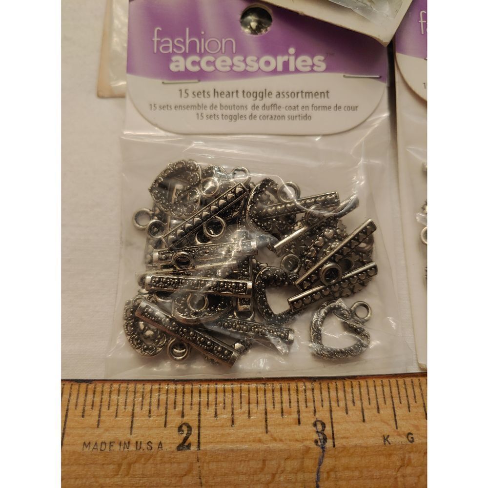 8 pkgs Heart Toggles (15 Sets Per Bag Total 120 Toggles)